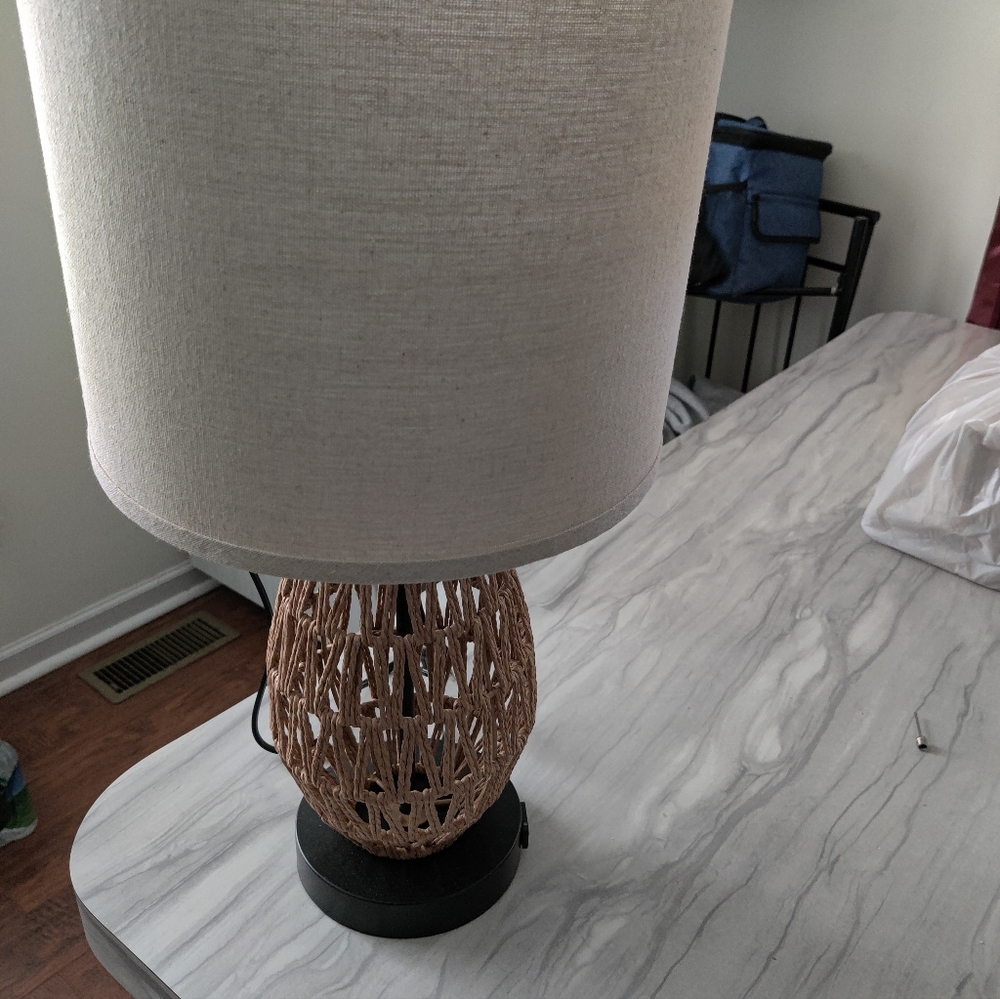 Lamp - Picture 4 of 6
